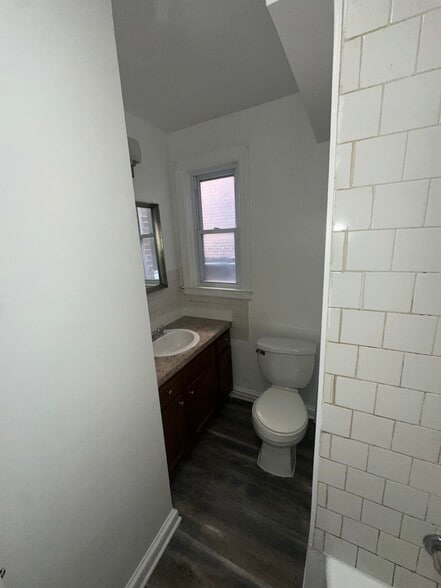 Building Photo - 604 Quail St