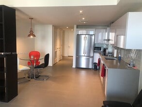 Building Photo - 1600 NE 1st Ave