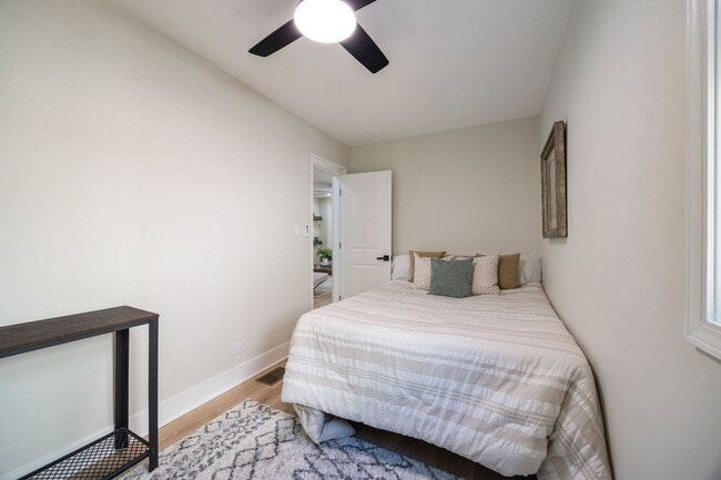 Building Photo - 4143 N Drake Ave