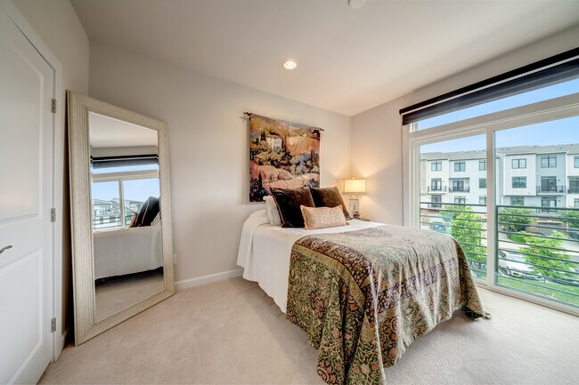 Building Photo - 1521 Ribbon Limestone Terrace SE