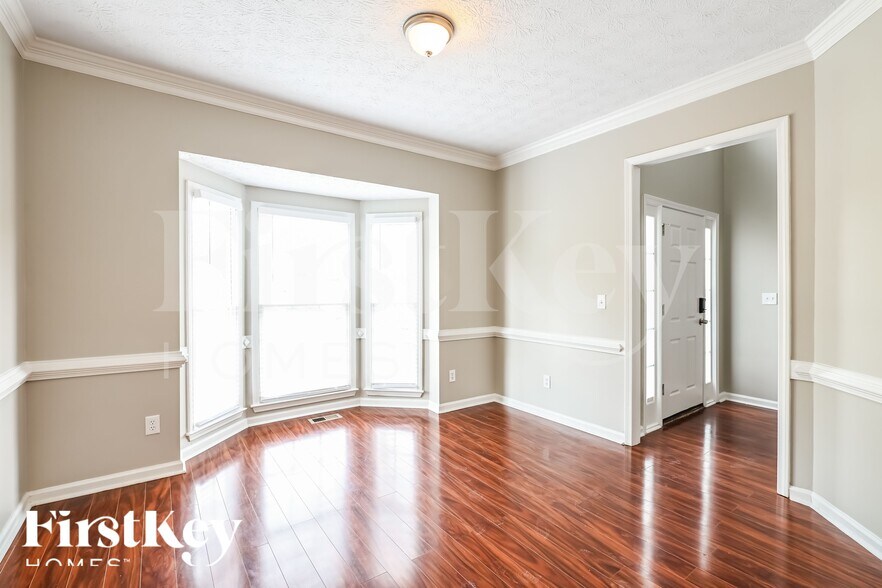 Building Photo - 6882 Waters Edge Dr