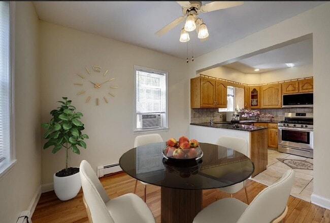 Building Photo - 3 Woodmere Ln
