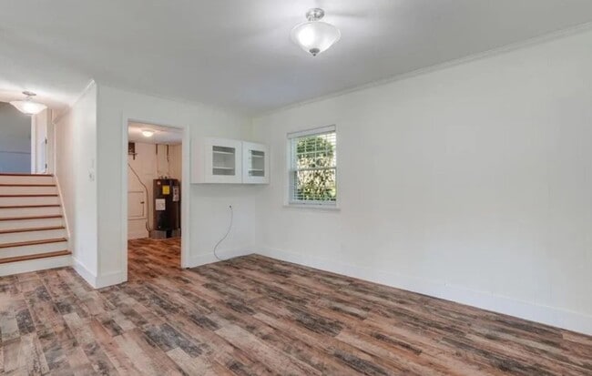 Building Photo - The Best of Both Worlds: Secluded Feel wit...