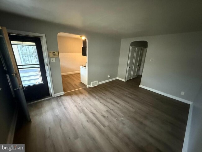 Building Photo - 4318 L St
