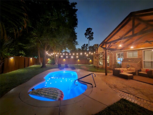 Building Photo - 14422 Light Falls Ct