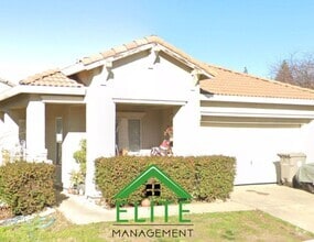 Building Photo - Charming 3 Bedroom, 2 Bath Home in Prime S...
