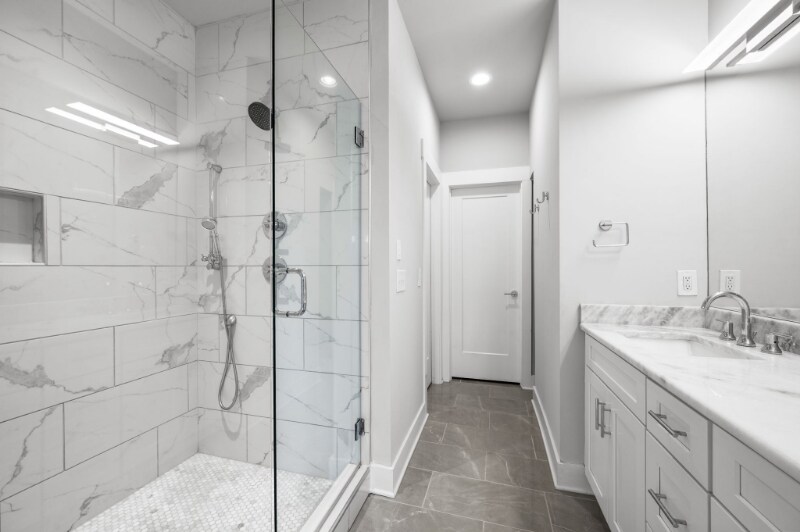 Building Photo - 1833 16th Ave N