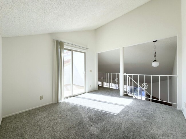 Building Photo - 2 Bedroom + LOFT in La Costa!