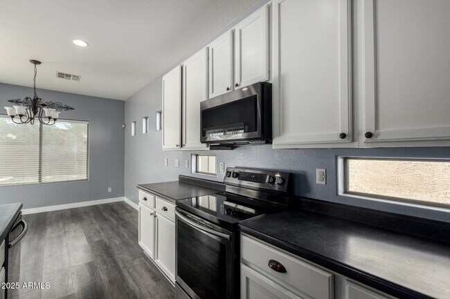 Building Photo - 4196 N 157th Ave