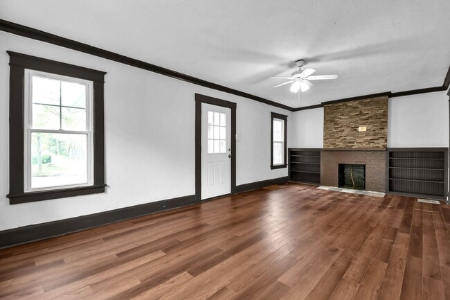 Building Photo - Quant Brick Single Family Rental - Now Available