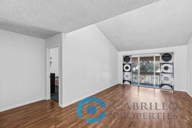 Building Photo - 1775 Diamond St