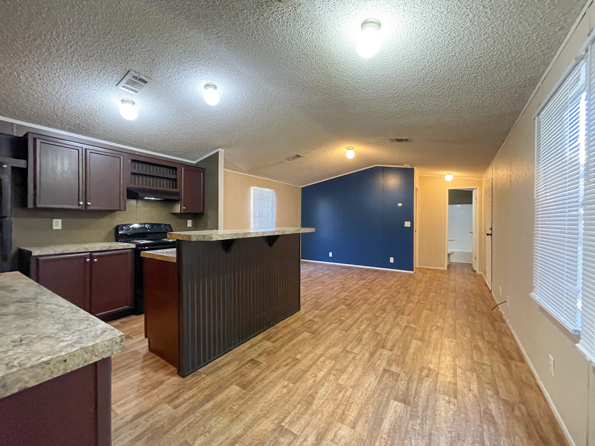 Building Photo - 436 Daybreak St