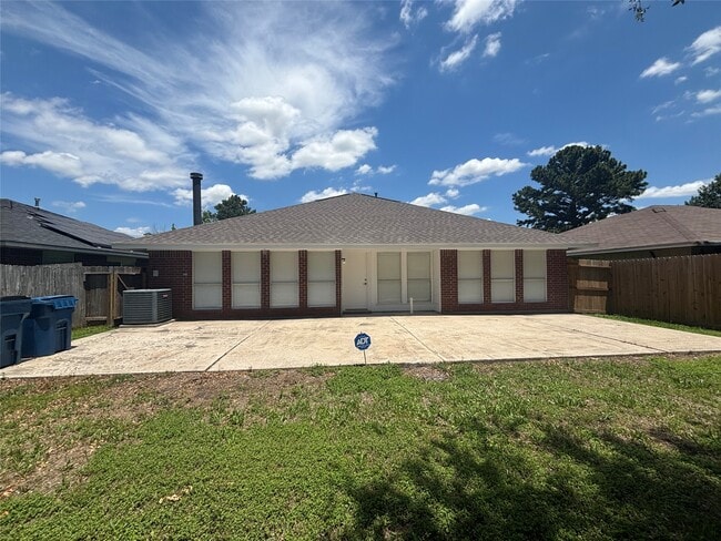 Building Photo - 7815 Log Hollow Dr