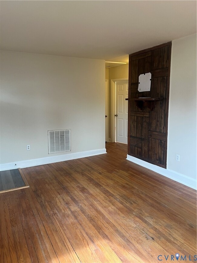 Building Photo - 14211 Bermuda Ave