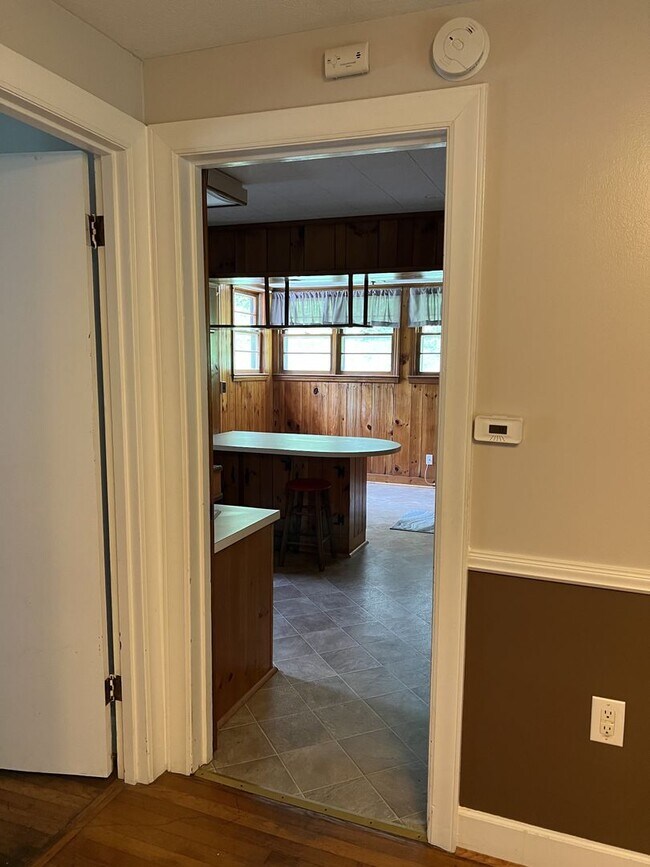 Building Photo - 296 Middle Fork Rd