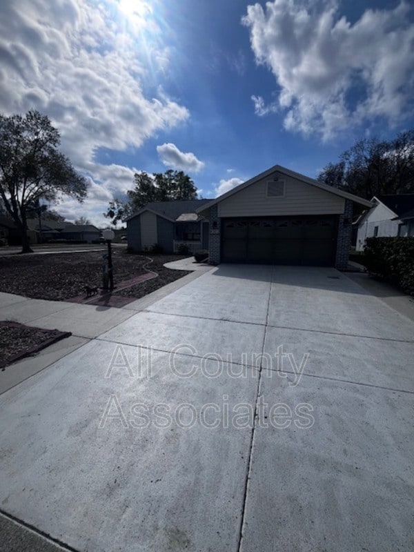 Building Photo - 8302 Matthew Dr