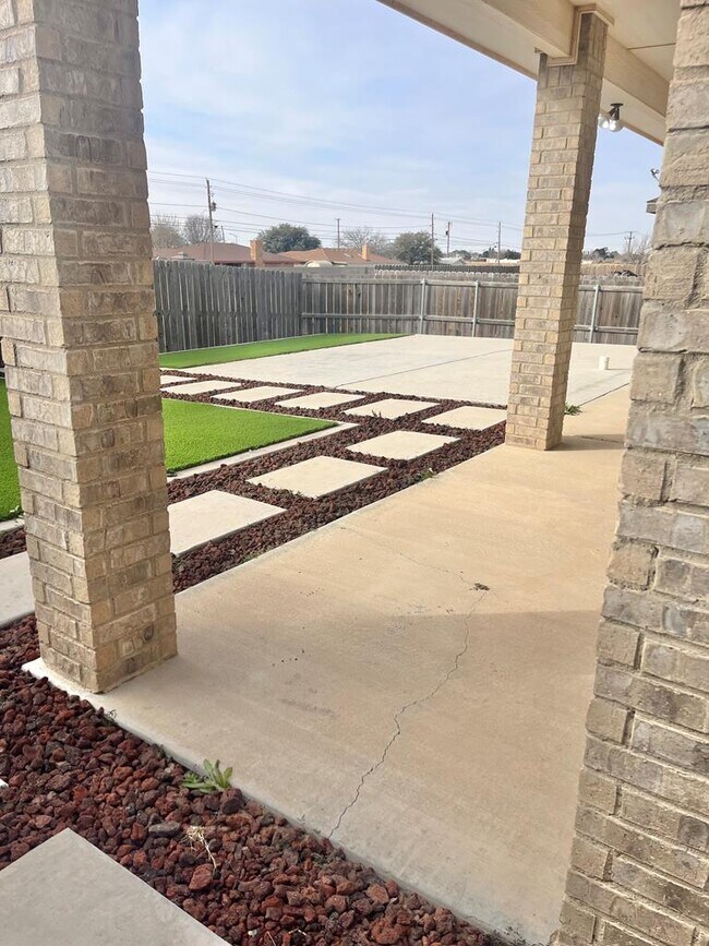 Building Photo - 1626 Boise Dr