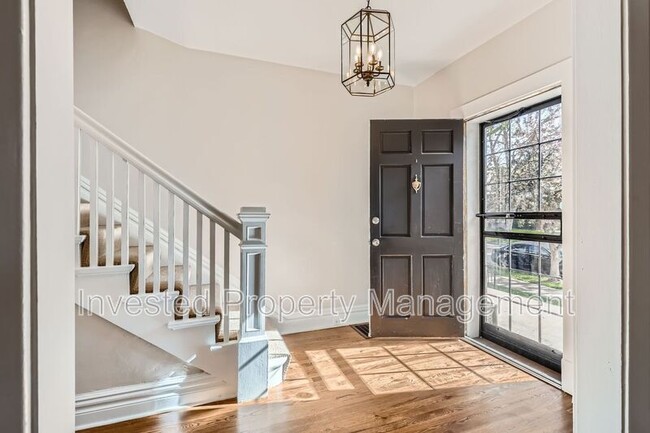 Building Photo - 525 Gilpin St