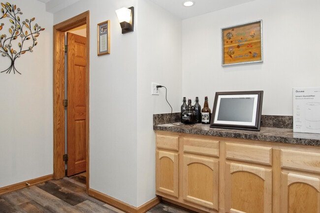 Building Photo - 406 Kresswood Dr