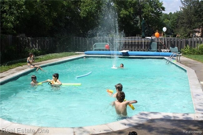 Building Photo - 5837 Folkstone Dr