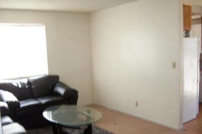 Building Photo - 6606 La Buena Tierra Ave