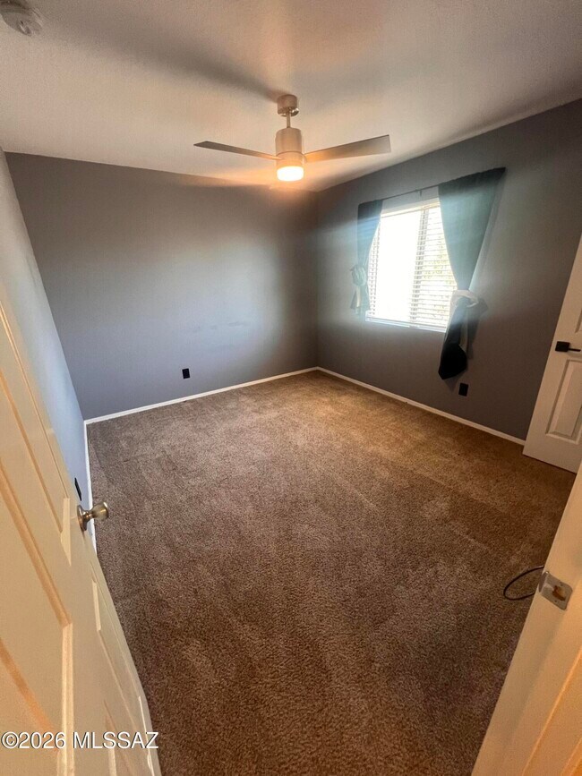 Building Photo - 6110 S Earp Wash Ln