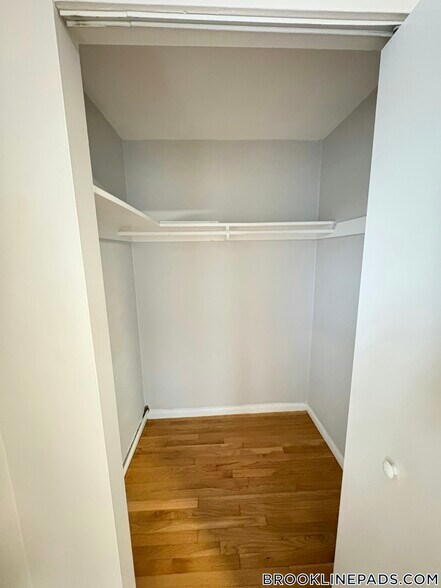 Building Photo - 110 Babcock St