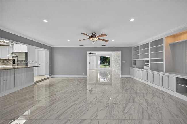 Building Photo - 2801 Coral Shores Dr