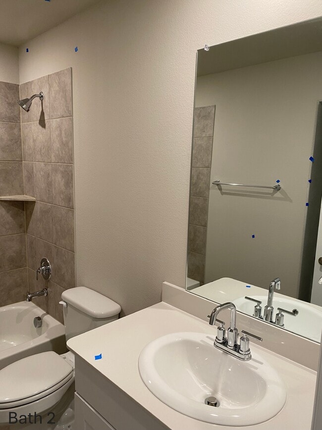 Building Photo - 384 Mohan Dr