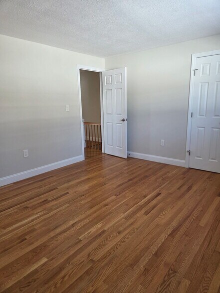 Building Photo - 201 Regan Rd