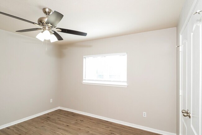 Building Photo - 14430 Cellini Dr