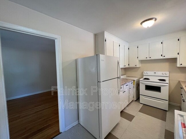 Building Photo - 1937 Morehead Ave