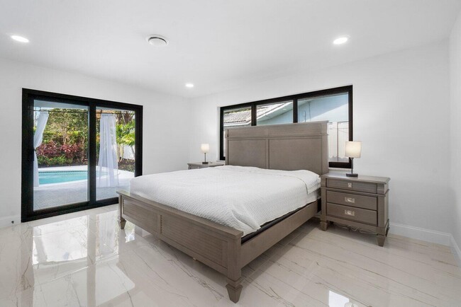 Building Photo - 1200 SW 8th St