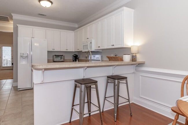 Building Photo - 434 Bowen Fls