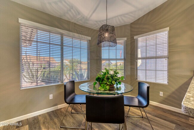 Building Photo - 20615 N Ventana Dr W