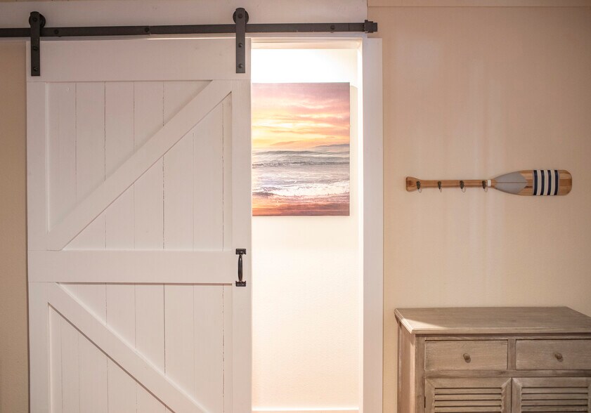 Upstairs bathroom entrance - 717 E Lakeside Ave