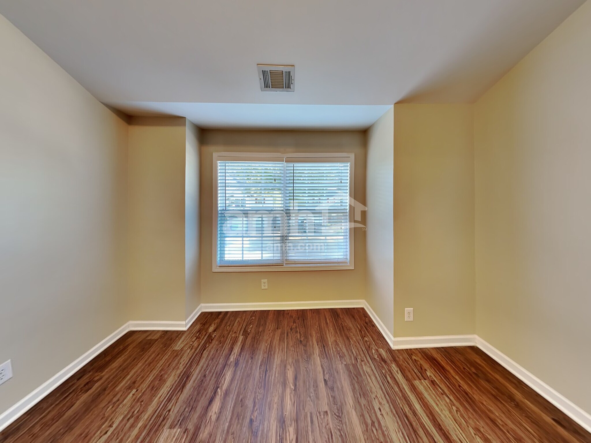 Building Photo - 2341 Suwanee Pointe Dr