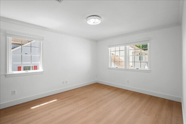 Building Photo - Lakeside Drive HOA