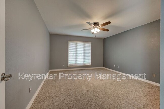 Building Photo - 3619 Chatham Ct