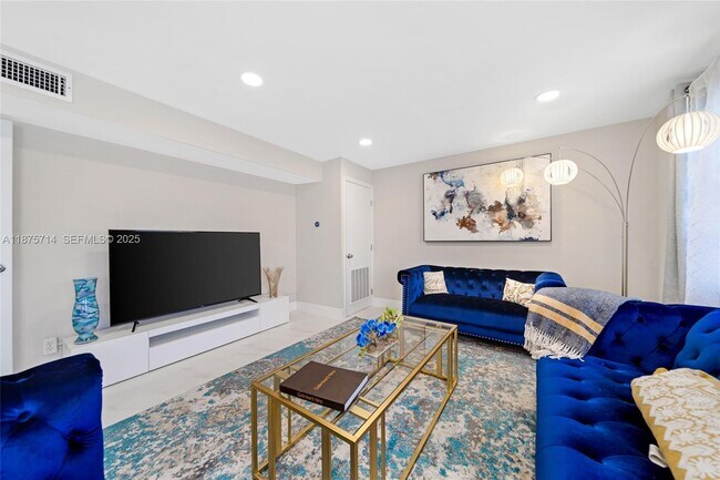 Building Photo - 241 Oceanic Ave