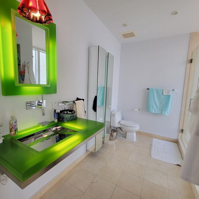 Building Photo - 1830 S Ocean Dr