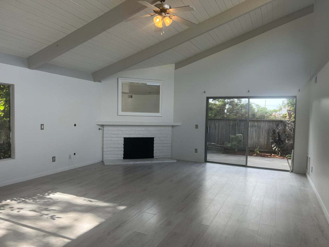 Building Photo - 15 N San Marcos Rd