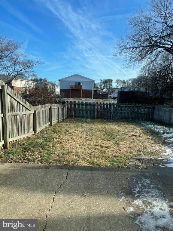 Building Photo - 5400 Oxford Dr