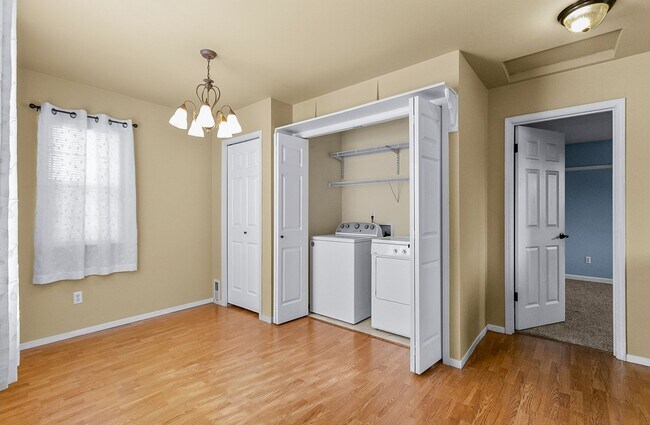 Building Photo - Monroe Townhome for rent!