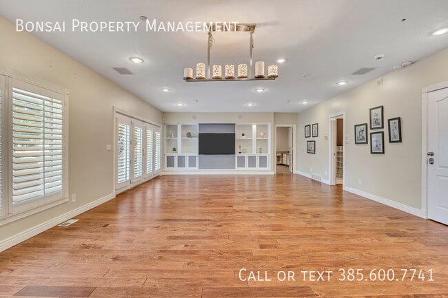 Building Photo - 11291 Palisade View Dr