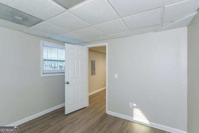 Building Photo - 3230 Revere Cir