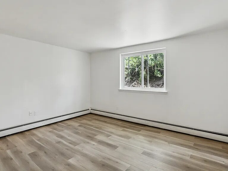 Building Photo - 1822 Benton Ave