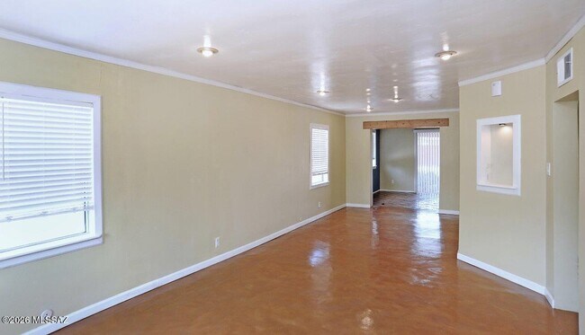 Building Photo - 3326 E Elida St