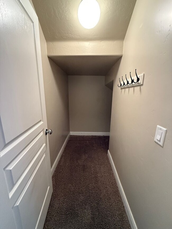 Building Photo - Townhome in Casitas at Hidden Valley with ...