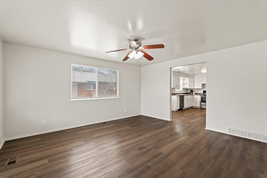 Building Photo - 775 1st St